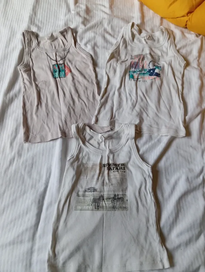 Lot débardeurs Petit bateau 6 8 ans absorba