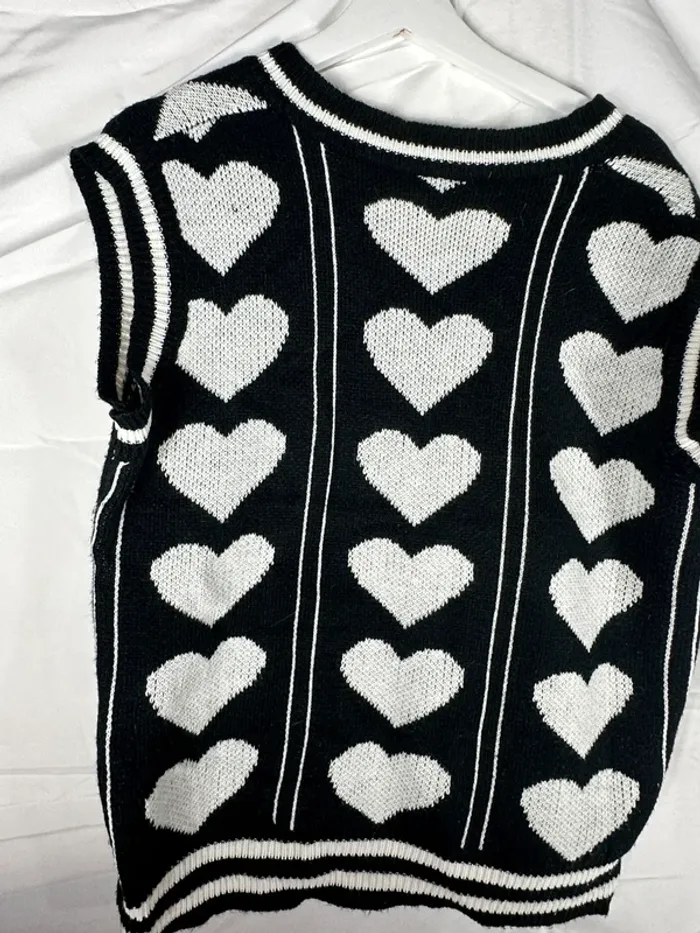 Pull cardigan sans manche cœur YesStyle - photo numéro 5