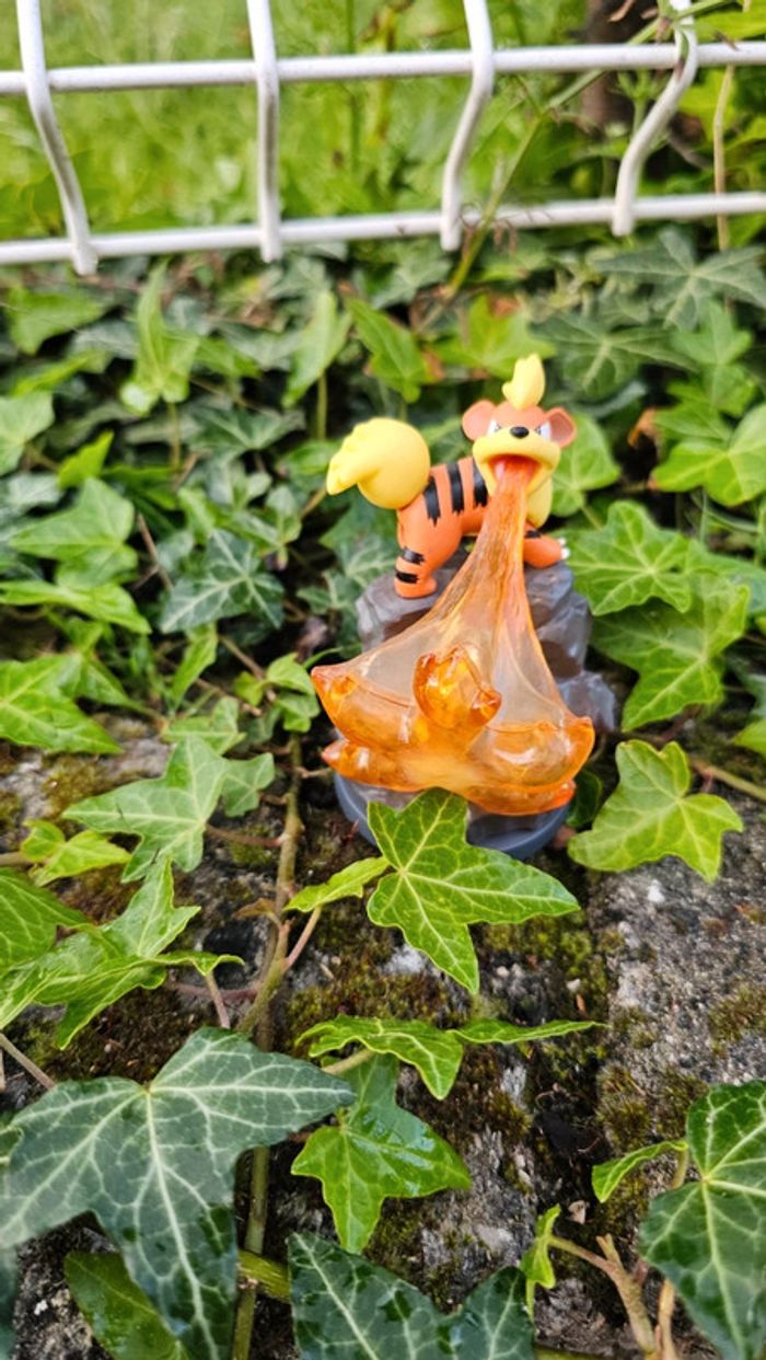 Super figurine Pokemon Caninos - photo numéro 4