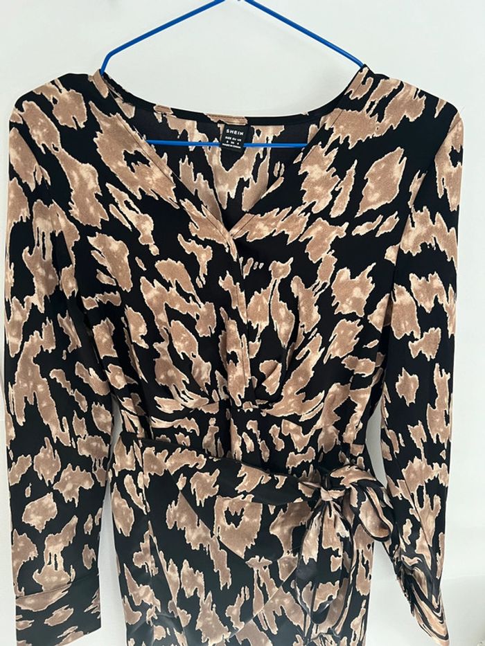 Robe courte manche longue - photo numéro 2