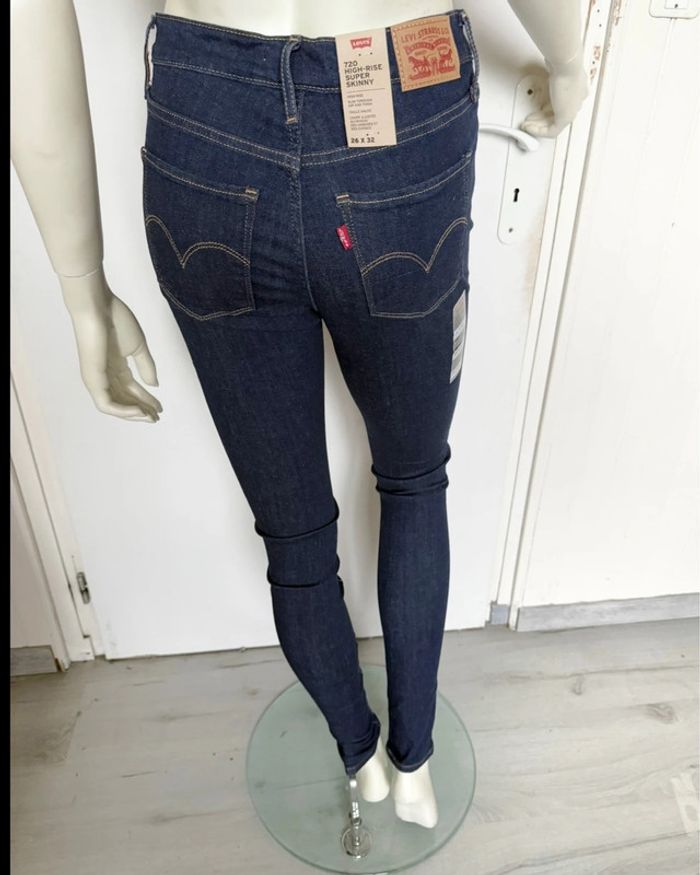 Jean Levi’s 720 Super Skinny – Taille 26/32 – Bleu brut – Neuf avec étiquette - photo numéro 12