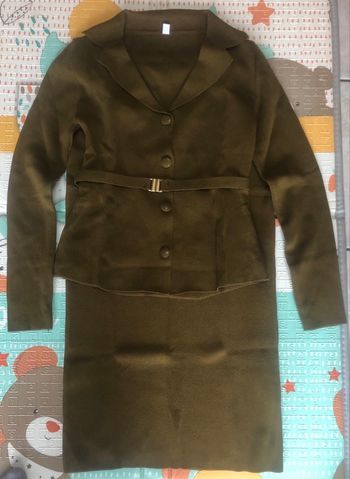 Ensemble tailleur - veste et jupe longue Kaki