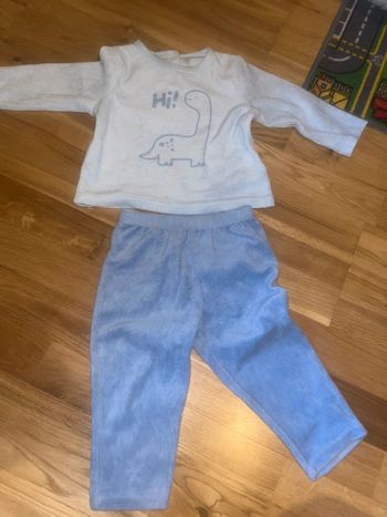 Pyjama taille 18 mois ( taille 80 cm)