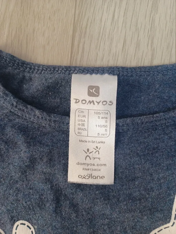 Lot t-shirt et 1 pull garçon 5 ans - photo numéro 11