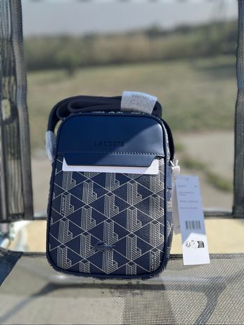 Sacoche Lacoste authentique bleu neuve