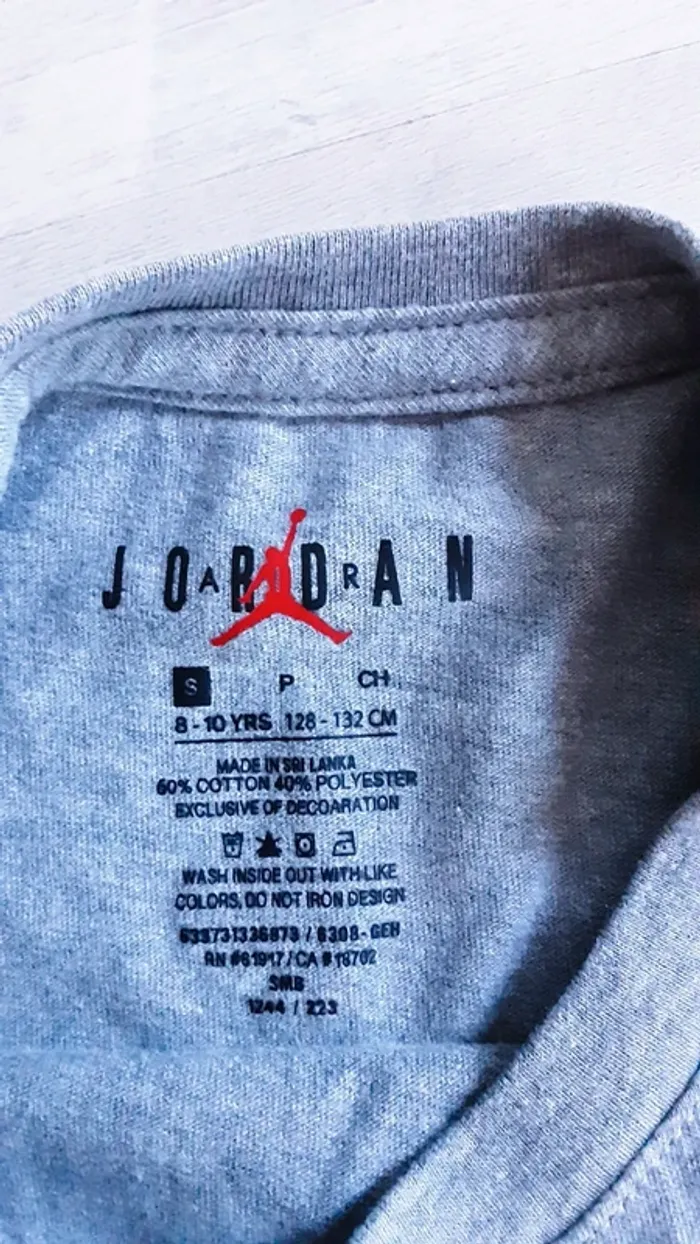 T-shirt manches longues 8/10 ans Nike Air Jordan - photo numéro 2