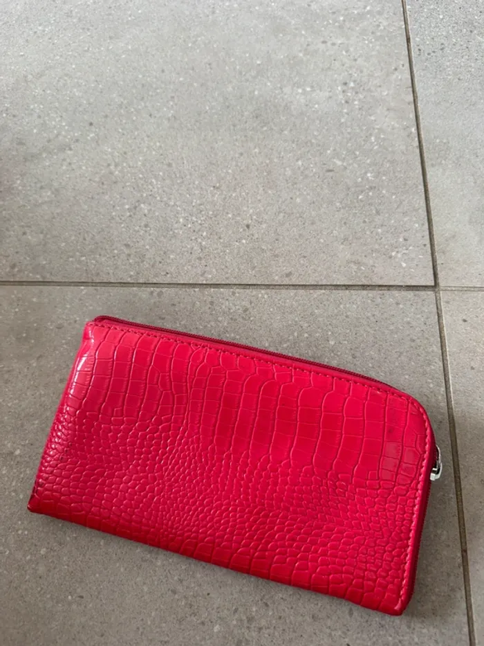 Pochette rose Luzaka, il y a des marques d'usures, 22x12cm - photo numéro 2