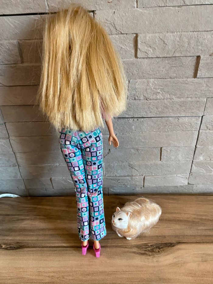 Barbie et son chat - photo numéro 2
