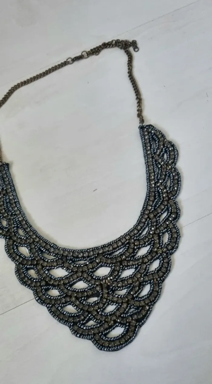 Lot de 2 colliers plastrons noir et argenté new look - photo numéro 3