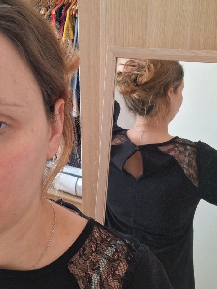 Robe noir et dentelle taille 38 - photo numéro 2