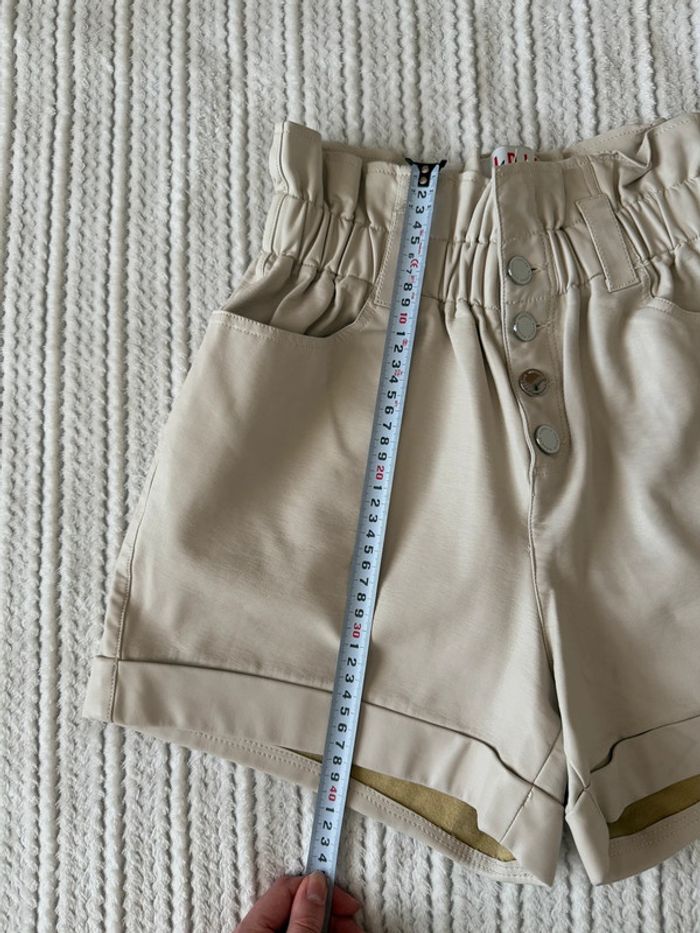 Très beau short crème collection Iris Mittenaere /Taille 42 - photo numéro 9