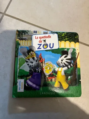 Zou livre Larousse plastifié