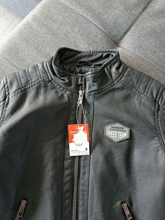 Veste neuve - photo numéro 2