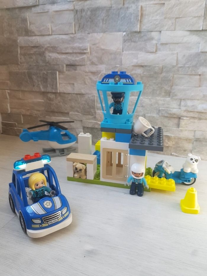 Lego Duplo le commissariat de  Police - photo numéro 6