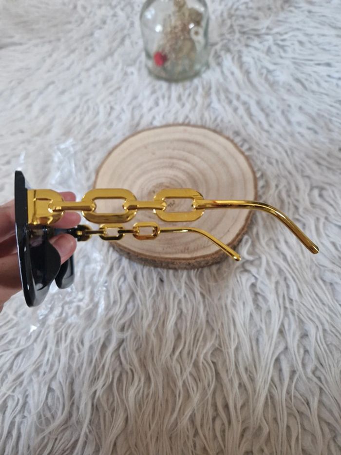 Lunettes de soleil classe femme neuf - photo numéro 2