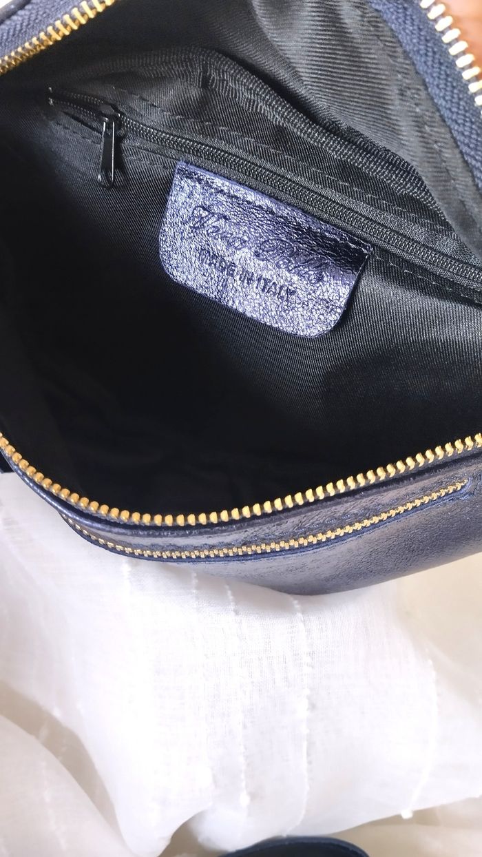 Sac banane cuir irisé bleu nuit - photo numéro 4