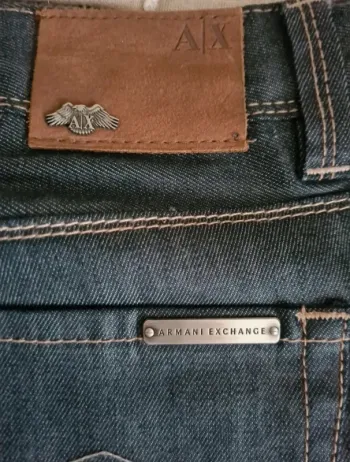 Jeans noir enduit Armani Taille 36/38 Neuf