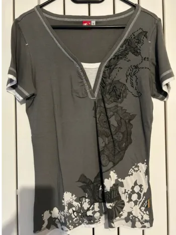 T-shirt O’Neill taille S état neuf