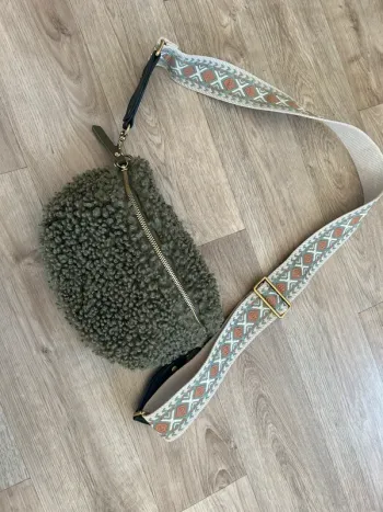 Made in italy sac banane en mouton vert kaki avec 2 bandoulière