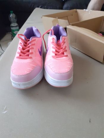 Chaussures à roulettes taille 37