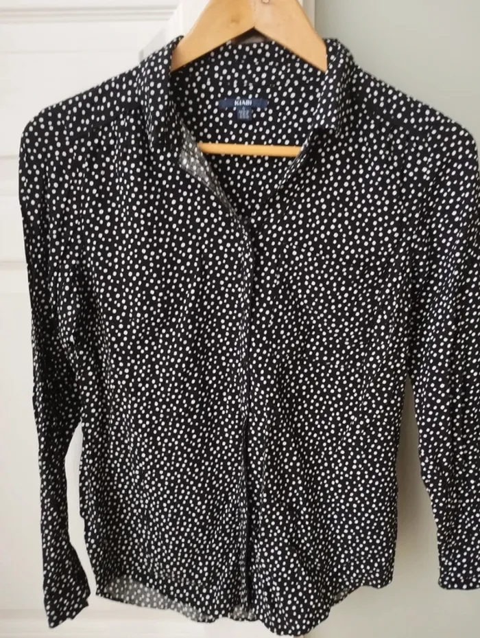 Chemise noire à pois Kiabi 36