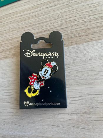 Pin's Disney Minnie Mouse - Robe Rouge à Pois - Disneyland Paris