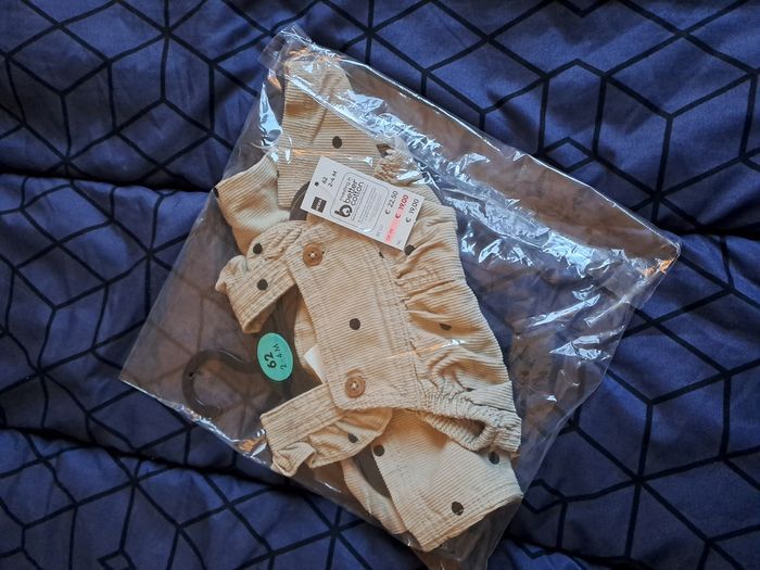 NEUF Combinaison/salopette bébé fille taille 62 (4 mois) - photo numéro 3