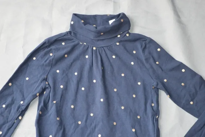 T-shirt ML col roulé Okaïdi marine pois dorés 8 ans - photo numéro 2