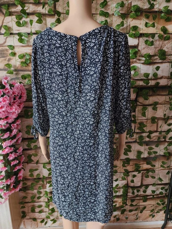 🌸Robe fluide Cache cache Taille 42🌸 - photo numéro 3