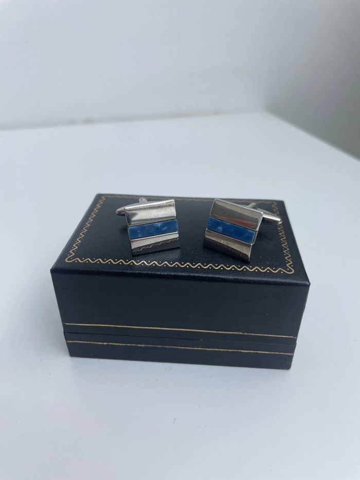 Boutons de manchettes neuf