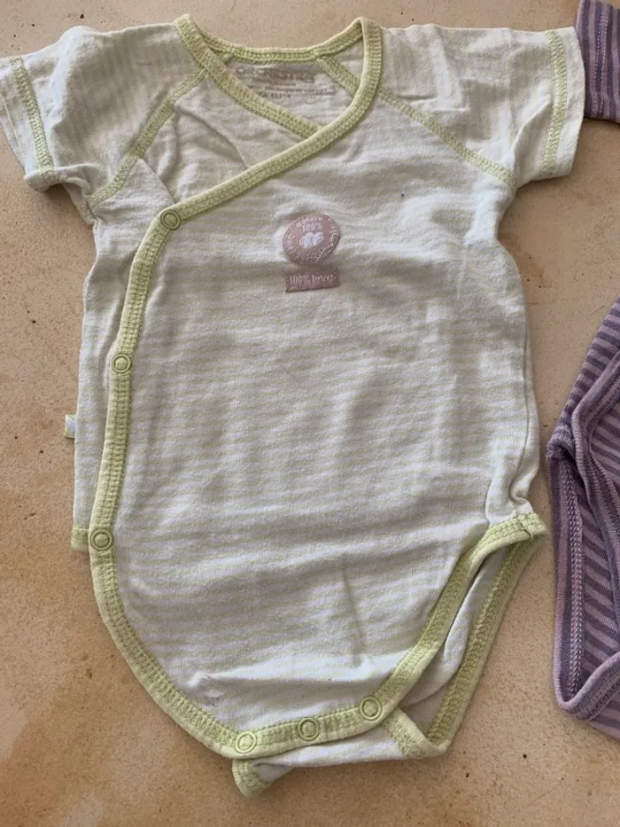 Gros lot 9 bodys fille 3 mois été - photo numéro 10