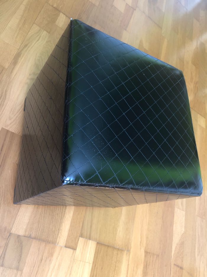 Pouf en cube - photo numéro 2