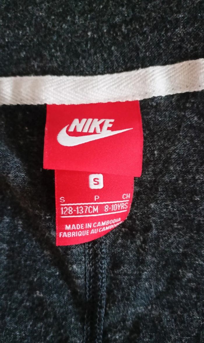 Gilet fin à capuche gris moucheté Nike 8/10 ans - photo numéro 5