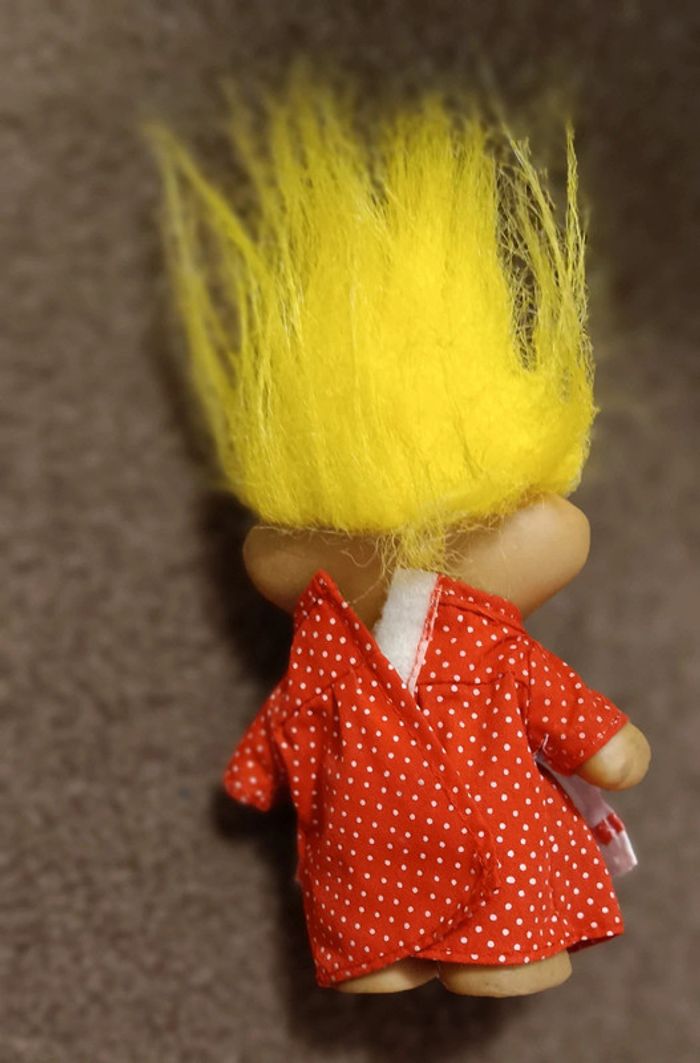 Troll Russ jaune robe tablier blanche rouge à pois - photo numéro 2