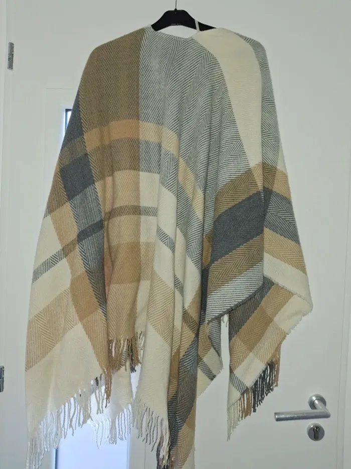 Poncho femme - photo numéro 2