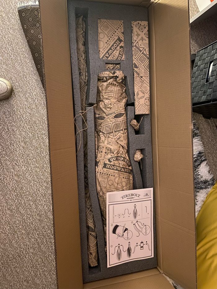 Réplique balai firebolt Harry Potter neuf - photo numéro 2