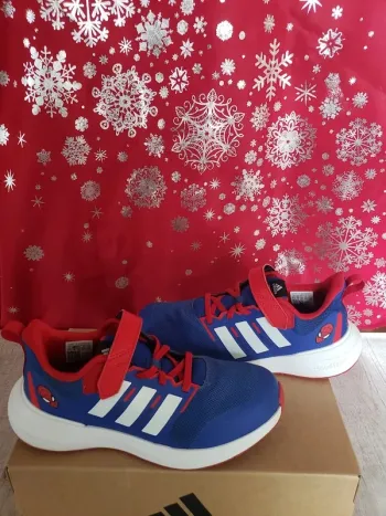 Chaussures Adidas garçon bleu et rouge pointure 36 2/3