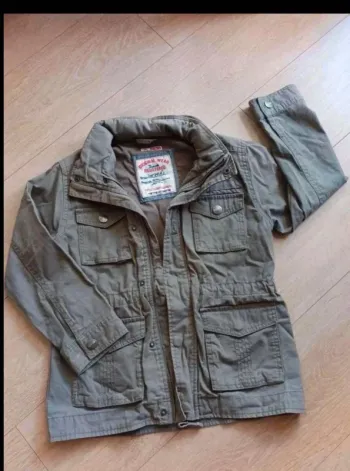 Veste kaki  8  ans