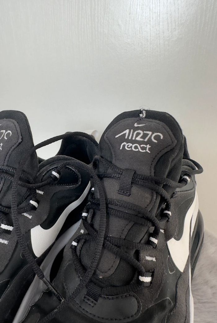 Baskets Nike airmax 270 react noire et blanche - pointure 45 - tres bon état - photo numéro 7