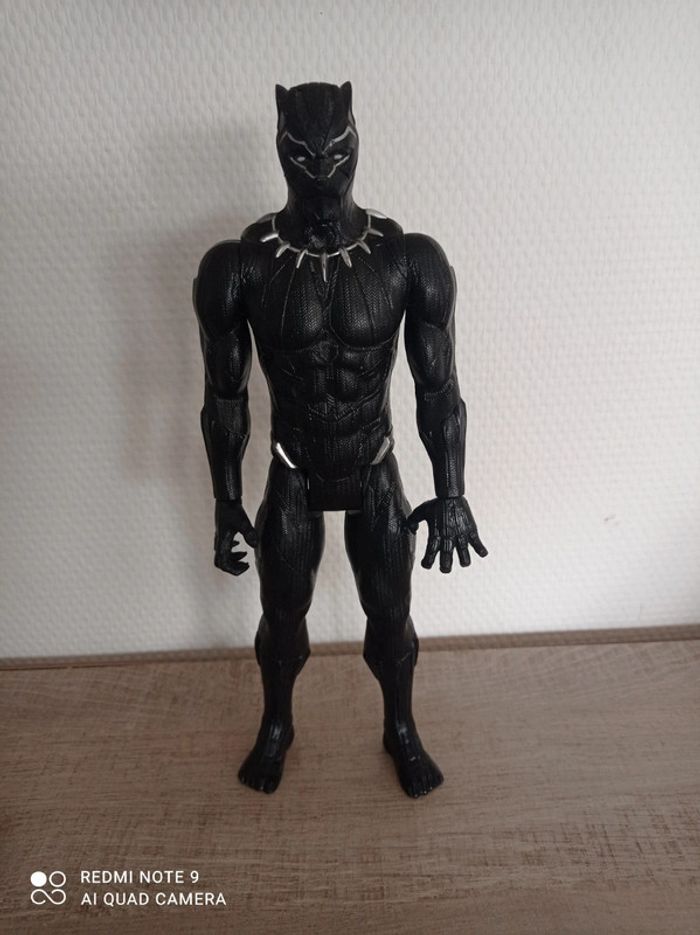 figure Tchala wakanda for ever