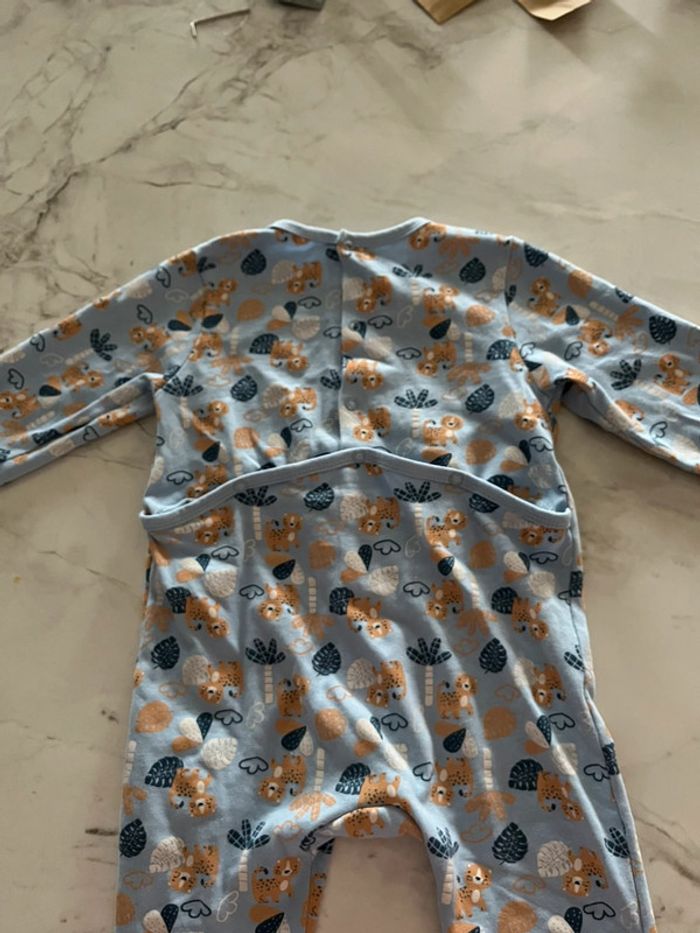 Pyjama une pièce 36 mois - photo numéro 2