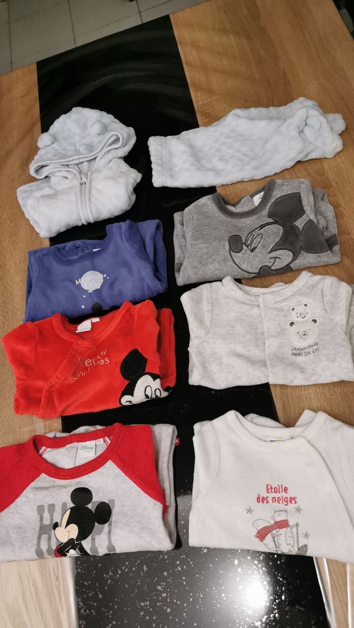 Lot 7 pyjamas 1mois - photo numéro 2
