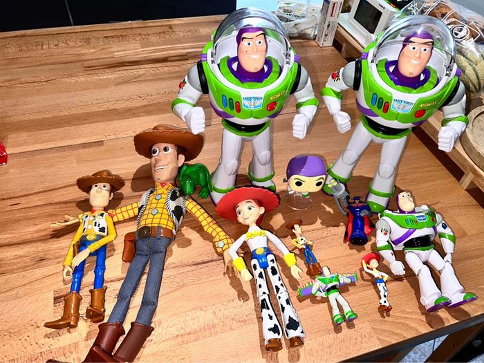 Lot figurines toy story très bon état - photo numéro 2