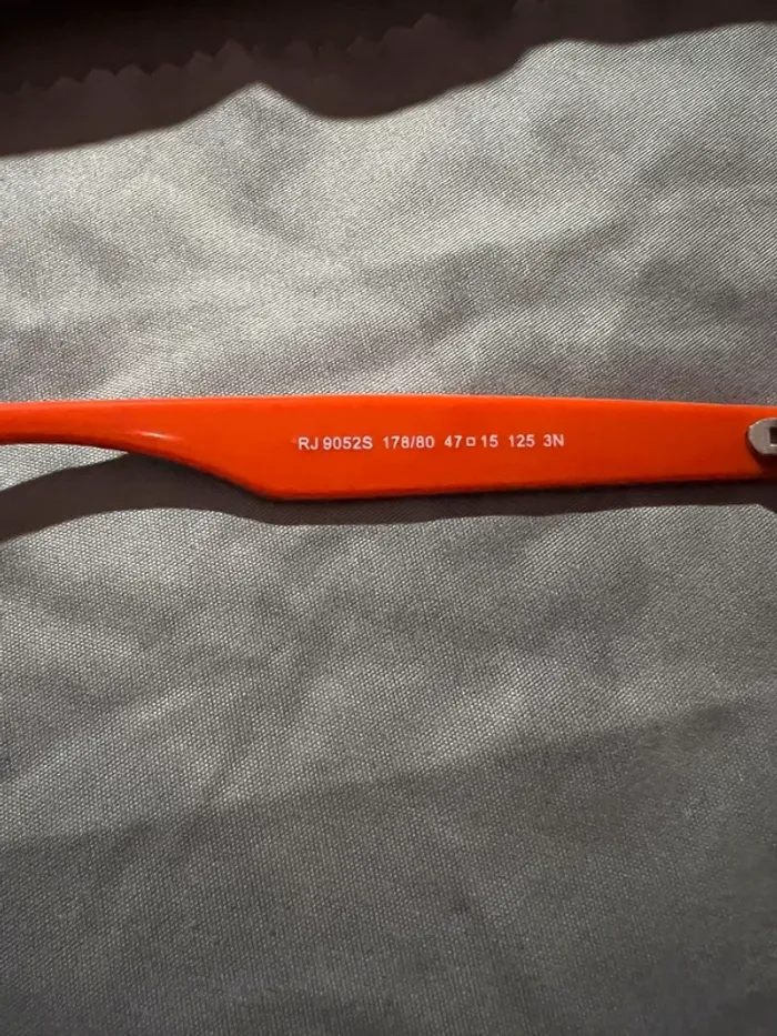 Lunettes enfant Ray Ban bleu marine et orange - photo numéro 5