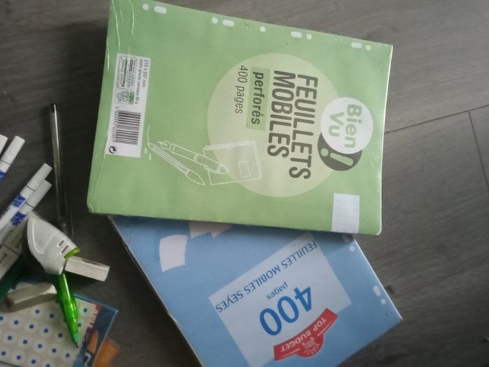 Lot fournitures scolaires - photo numéro 2