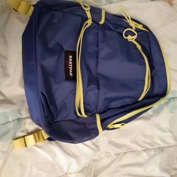 Sac eastpak neuf poche ordi 13 pouces