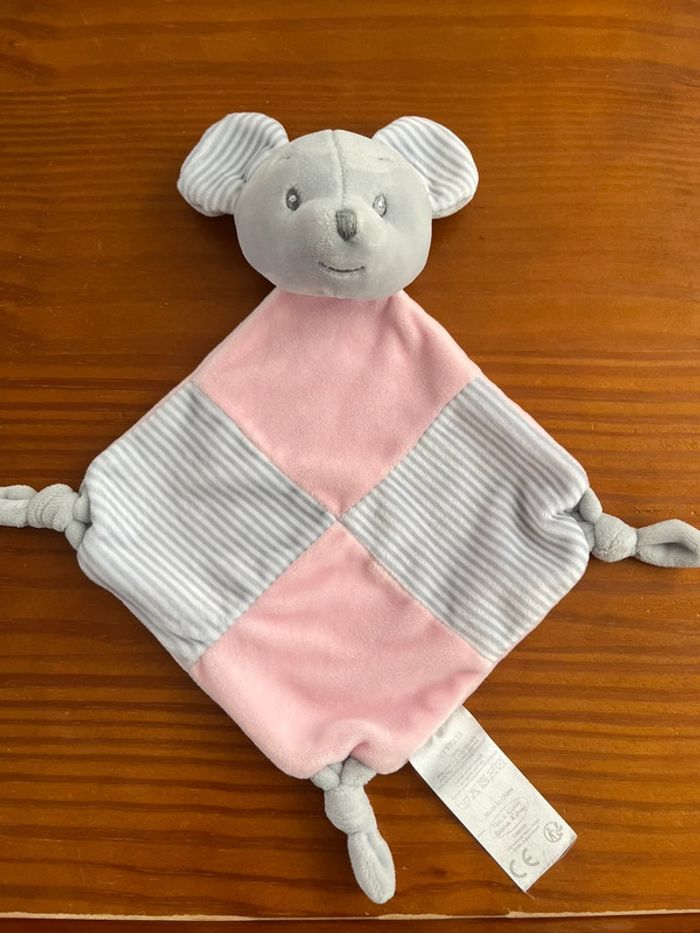 doudou, souris rose gris