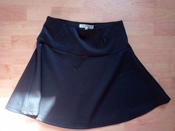 Jupe noire style "écolière" Cache Cache