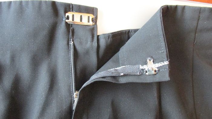 Pantalon noir femme comme neuf T36-38 soir fête chic - photo numéro 2