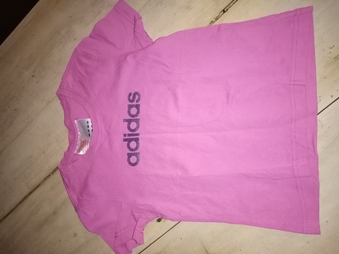 T-shirt Adidas rose